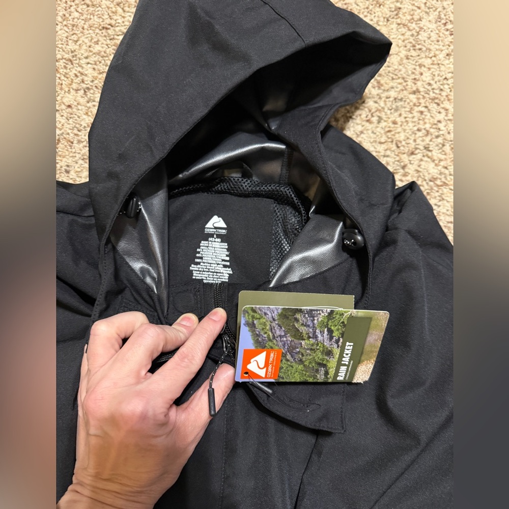 Ozark Trail Hooded Rain Jacket Black Water Wind Resistant Mens Size L NWT - Picture 7 of 10